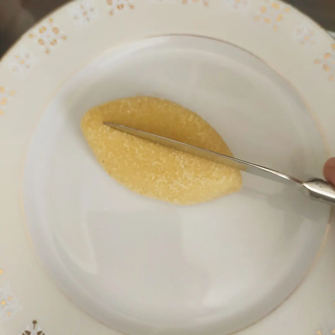 İrmik Mantolu Şerbetli Tatlı Tarifi