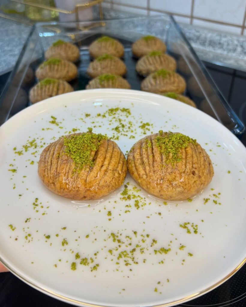 Cevizli Misafir Tatlısı