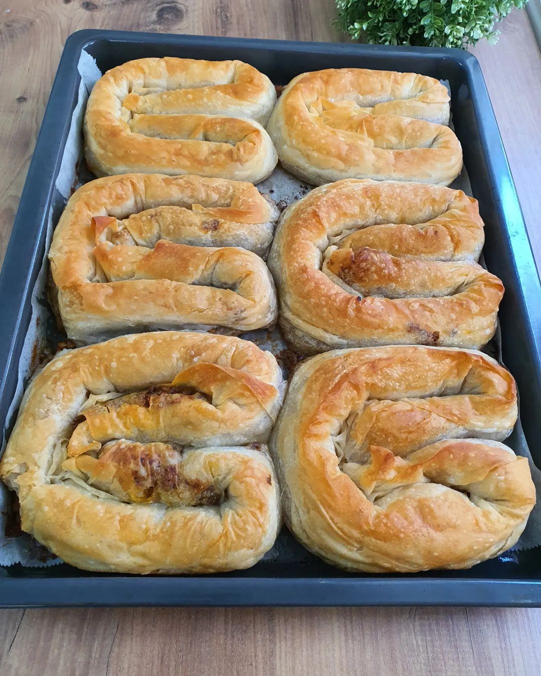 Mercimekli Kıymalı Buzluk Böreği Tarifi