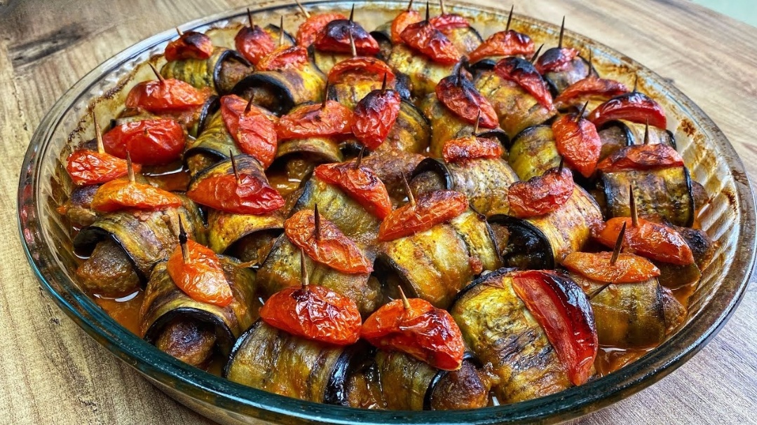 Köfteli Patlıcan Sarma Tarifi