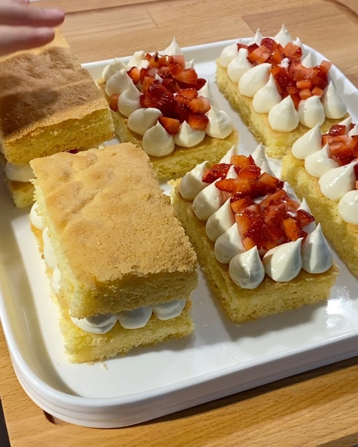 Yumoş Katlı Pasta Tarifi