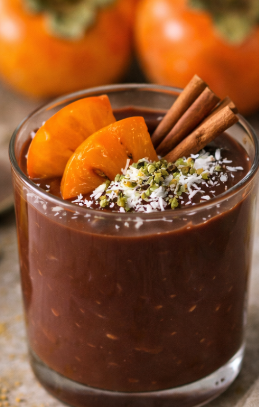 Pişirilmeyen Cennet Hurmalı Puding Tarifi